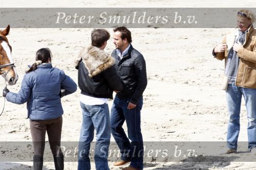 Schagen 17 april 2008
Opnames videoclip Gerard Joling met paarden op het strand. Geert Hoes en Wino Ontzigt zijn ook aanwezig.
Peter Smulders bv