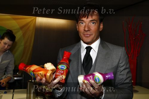 Hilversum 18 maart 2009
Perspresentatie Holland got talent bij beeld en geluid. Gerard Joling met remia sauzen
Peter Smulders bv