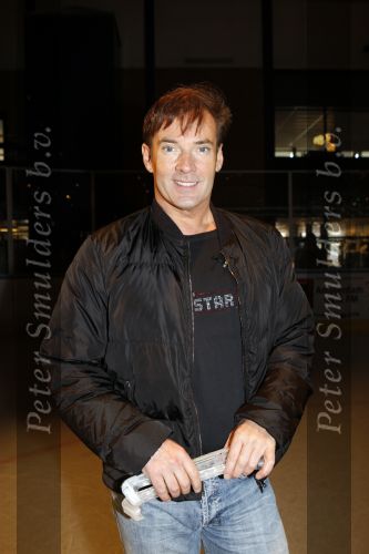 Amsterdam 23 oktober 2007
Nance Coolen en Gerard Joling bij presentatie sterren dansen op het ijs van sbs6  op de jaap eden baan.