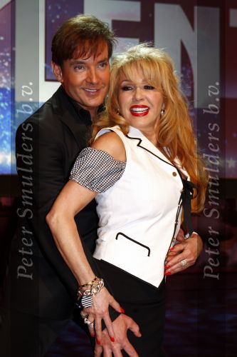Hilversum26 maart 2008
Perspresentatie Holland\'s got talent in theater Gooiland met Gerard Joling Patricia Paay Viktor Brand en Henkjan Smits.
Peter Smulders bv