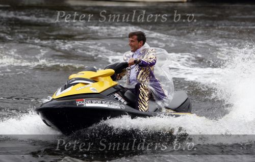Amsterdam 30 september 2008
Persconferentie van de toppers Rene Froger Gordon en Gerard Joling ivm hun deelname aan het songfestival in het amstel hotel. toppers op jet ski\'s
Peter Smulders bv