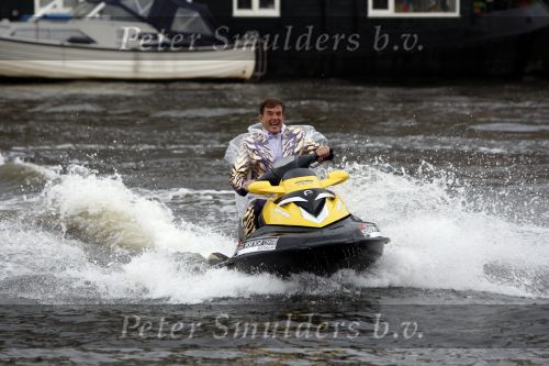 Amsterdam 30 september 2008
Persconferentie van de toppers Rene Froger Gordon en Gerard Joling ivm hun deelname aan het songfestival in het amstel hotel. toppers op jet ski\'s
Peter Smulders bv