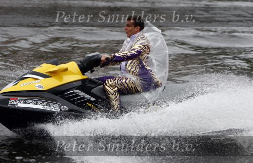 Amsterdam 30 september 2008
Persconferentie van de toppers Rene Froger Gordon en Gerard Joling ivm hun deelname aan het songfestival in het amstel hotel. toppers op jet ski\'s
Peter Smulders bv