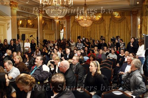 Amsterdam 30 september 2008
Persconferentie van de toppers Rene Froger Gordon en Gerard Joling ivm hun deelname aan het songfestival in het amstel hotel. toppers op jet ski\'s
Peter Smulders bv