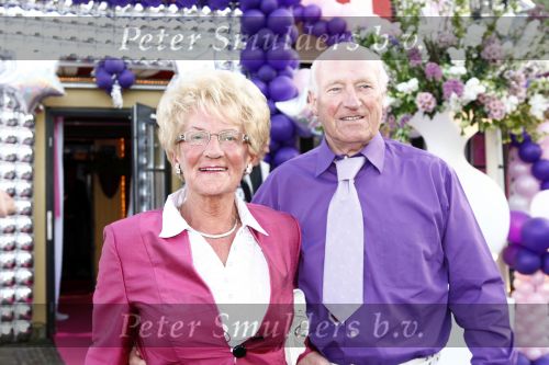 Amsterdam 27 april 2009
Feestje van Gerard Joling voor zijn 49e verjaardag bij cafe het Kalfje. moeder Gerard met vriend
Peter Smulders bv