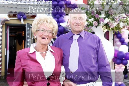 Amsterdam 27 april 2009
Feestje van Gerard Joling voor zijn 49e verjaardag bij cafe het Kalfje. moeder Gerard met vriend
Peter Smulders bv