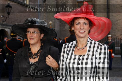 Den Haag 19 september 2007
Prinsjesdag op het binnenhof . Gerda Verburg met een vriendin
