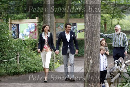 Apeldoorn 30 mei 2008
Prins Maurits Prinses Marilene en hun kinderen Prinses Anna Prins Lucas en Prinses Felicia  tijdens fotoshoot vanwege 10 jarig huwelijk in de apenheul.