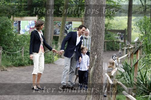 Apeldoorn 30 mei 2008
Prins Maurits Prinses Marilene en hun kinderen Prinses Anna Prins Lucas en Prinses Felicia  tijdens fotoshoot vanwege 10 jarig huwelijk in de apenheul.