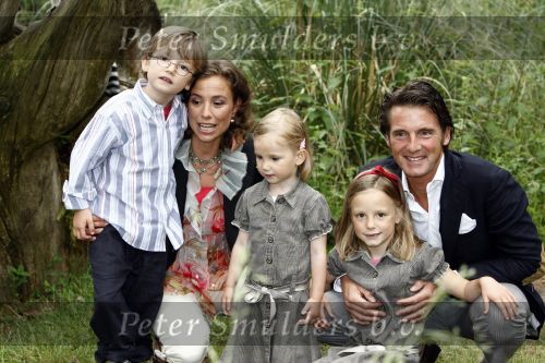 Apeldoorn 30 mei 2008
Prins Maurits Prinses Marilene en hun kinderen Prinses Anna Prins Lucas en Prinses Felicia  tijdens fotoshoot vanwege 10 jarig huwelijk in de apenheul.
