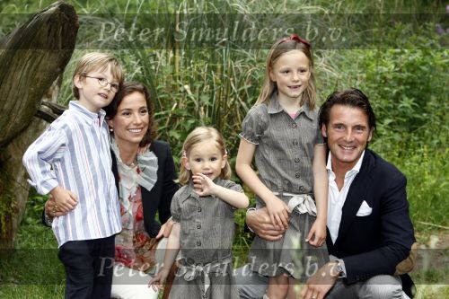 Apeldoorn 30 mei 2008
Prins Maurits Prinses Marilene en hun kinderen Prinses Anna Prins Lucas en Prinses Felicia  tijdens fotoshoot vanwege 10 jarig huwelijk in de apenheul.
