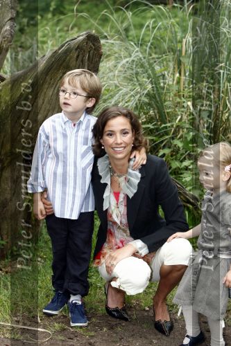 Apeldoorn 30 mei 2008
Prins Maurits Prinses Marilene en hun kinderen Prinses Anna Prins Lucas en Prinses Felicia  tijdens fotoshoot vanwege 10 jarig huwelijk in de apenheul.
