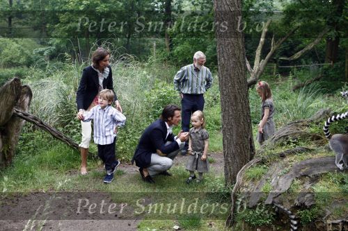 Apeldoorn 30 mei 2008
Prins Maurits Prinses Marilene en hun kinderen Prinses Anna Prins Lucas en Prinses Felicia  tijdens fotoshoot vanwege 10 jarig huwelijk in de apenheul.