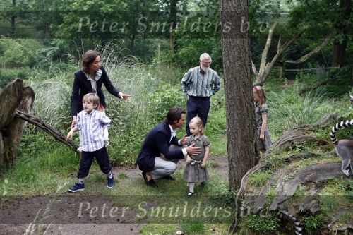 Apeldoorn 30 mei 2008
Prins Maurits Prinses Marilene en hun kinderen Prinses Anna Prins Lucas en Prinses Felicia  tijdens fotoshoot vanwege 10 jarig huwelijk in de apenheul.
