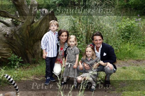 Apeldoorn 30 mei 2008
Prins Maurits Prinses Marilene en hun kinderen Prinses Anna Prins Lucas en Prinses Felicia  tijdens fotoshoot vanwege 10 jarig huwelijk in de apenheul.