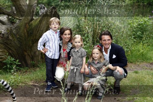 Apeldoorn 30 mei 2008
Prins Maurits Prinses Marilene en hun kinderen Prinses Anna Prins Lucas en Prinses Felicia  tijdens fotoshoot vanwege 10 jarig huwelijk in de apenheul.