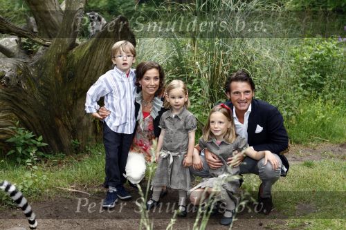 Apeldoorn 30 mei 2008
Prins Maurits Prinses Marilene en hun kinderen Prinses Anna Prins Lucas en Prinses Felicia  tijdens fotoshoot vanwege 10 jarig huwelijk in de apenheul.