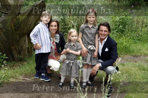 Apeldoorn 30 mei 2008
Prins Maurits Prinses Marilene en hun kinderen Prinses Anna Prins Lucas en Prinses Felicia  tijdens fotoshoot vanwege 10 jarig huwelijk in de apenheul.