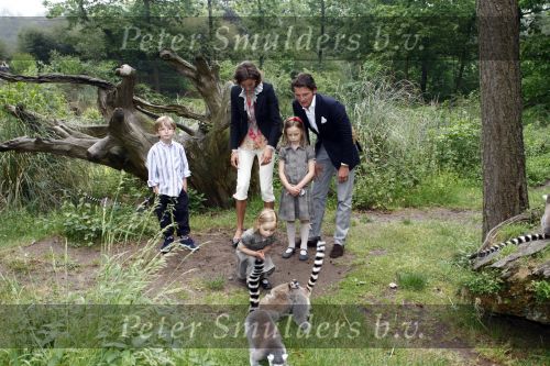 Apeldoorn 30 mei 2008
Prins Maurits Prinses Marilene en hun kinderen Prinses Anna Prins Lucas en Prinses Felicia  tijdens fotoshoot vanwege 10 jarig huwelijk in de apenheul.