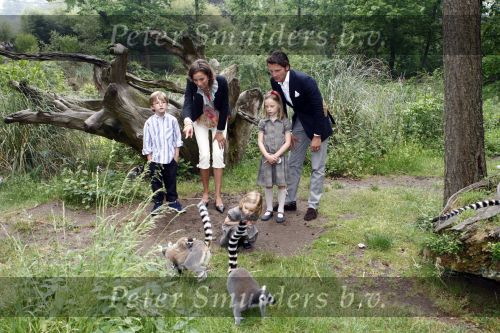 Apeldoorn 30 mei 2008
Prins Maurits Prinses Marilene en hun kinderen Prinses Anna Prins Lucas en Prinses Felicia  tijdens fotoshoot vanwege 10 jarig huwelijk in de apenheul.