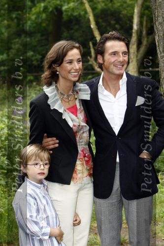 Apeldoorn 30 mei 2008
Prins Maurits Prinses Marilene en hun kinderen Prinses Anna Prins Lucas en Prinses Felicia  tijdens fotoshoot vanwege 10 jarig huwelijk in de apenheul.