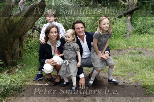 Apeldoorn 30 mei 2008
Prins Maurits Prinses Marilene en hun kinderen Prinses Anna Prins Lucas en Prinses Felicia  tijdens fotoshoot vanwege 10 jarig huwelijk in de apenheul.