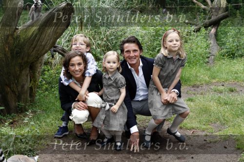 Apeldoorn 30 mei 2008
Prins Maurits Prinses Marilene en hun kinderen Prinses Anna Prins Lucas en Prinses Felicia  tijdens fotoshoot vanwege 10 jarig huwelijk in de apenheul.