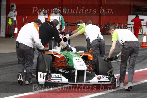 Barcelona 11 maart 2009
Test dag voor de formule 1 teams op het circuit van Barcelona. Giancarlo Fisichella in een Force India Mercedes
Peter Smulders bv