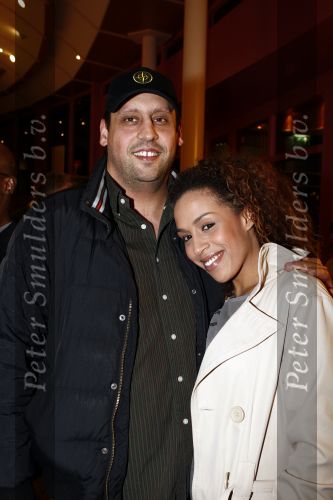 Hoorn 17 maart 2009
Premiere Five guys named moe in de schouwburg van Haarlem. Glennis Grace met vriend Moos
Peter Smulders bv