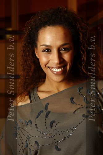 Hoorn 17 maart 2009
Premiere Five guys named moe in de schouwburg van Haarlem. Glennis Grace met vriend Moos
Peter Smulders bv