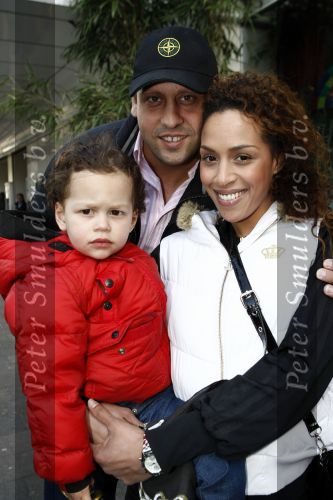 Rotterdam 22 maart 2009
Premiere Piet Piraat in het oude Luxor. Glennis Grace met zoon Tomy en vriend Moos
Peter Smulders bv