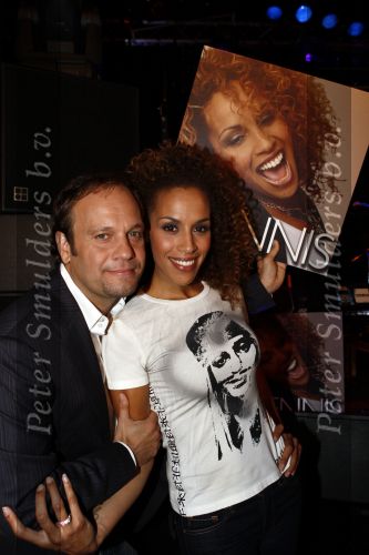 Amsterdam 24 september 2008
Glennis Grace presentatie van haar nieuwe cd bij de smet studio. 
Glennis met Carlo Boszhard