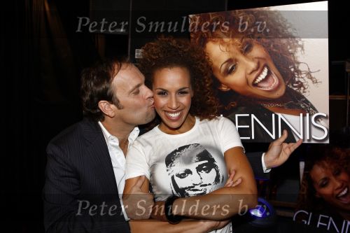 Amsterdam 24 september 2008
Glennis Grace presentatie van haar nieuwe cd bij de smet studio. 
Glennis met Carlo Boszhard