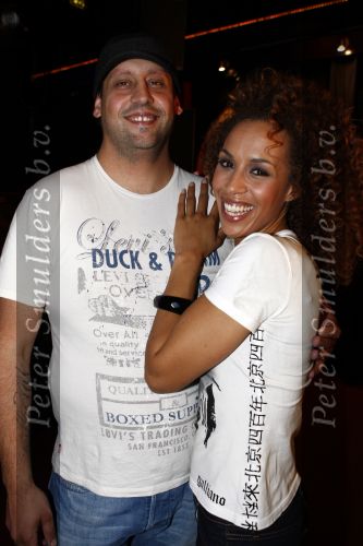 Amsterdam 24 september 2008
Glennis Grace presentatie van haar nieuwe cd bij de smet studio.
Glennis met vriend Moos