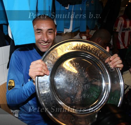 Arnhem, 20 April 2008 Kompetitiewedstrijd Vitesse-PSV, eindstand 0-1 Seizoen 2007/2008
PSV Landskampioen 
Doelman Huerelho Gomes met de kampioensschaal