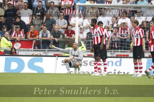 Eindhoven, 23 September 2007 Seizoen 2007/2008 Kompetitewedstrijd PSV-Feyenoord, eindstand 4-0
Gomes