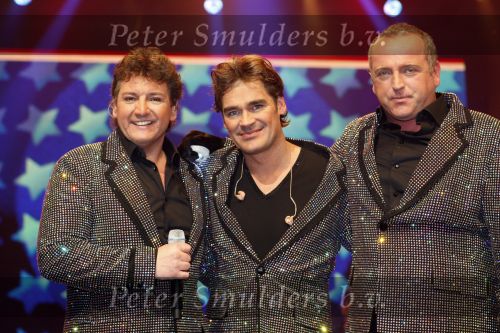 Hilversum 1 februari 2009
De toppers Gordon Rene Froger en Jeroen v d Boom tijdens het nationale songfestival in studio 22.
Jack v Gelder presenteert het programma.
Peter Smulders bv