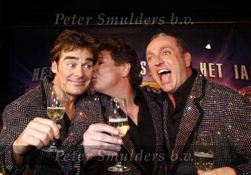 Hilversum 1 februari 2009
De toppers Gordon Rene Froger en Jeroen v d Boom tijdens het nationale songfestival in studio 22.
Jack v Gelder presenteert het programma.
Peter Smulders bv