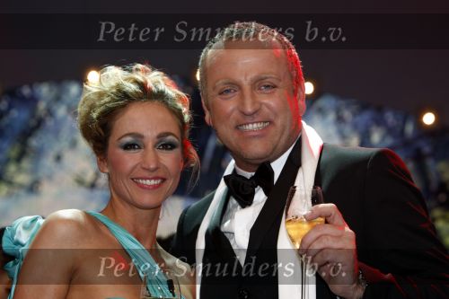 Hilversum 1 maart 2008
Finale van idols in studio 22 . Martijn Krabbe en Wendy v Dijk presenteren het programma. Uiteindelijk wint Nikki van Nathalie. Gordon
Peter Smulders bv
