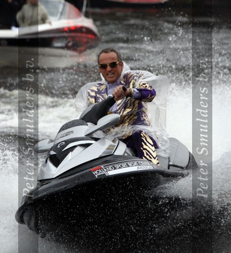 Amsterdam 30 september 2008
Persconferentie van de toppers Rene Froger Gordon en Gerard Joling ivm hun deelname aan het songfestival in het amstel hotel. toppers op jet ski\'s