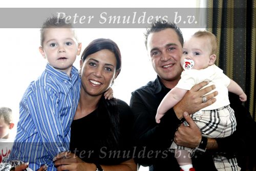 Amsterdam 13 juni 2008
Papa van het jaar verkiezing. Grad Damen met vrouw en kinderen