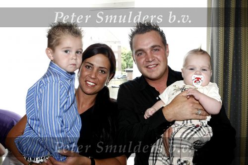 Amsterdam 13 juni 2008
Papa van het jaar verkiezing. Grad Damen met vrouw en kinderen