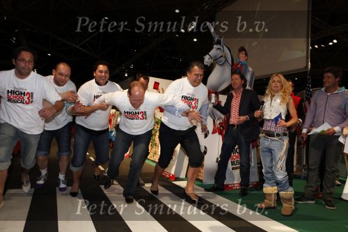 Amsterdam 5 april 2009
Hakkenrace op auto rai georganiseerd door Disney. Emile Ratelband