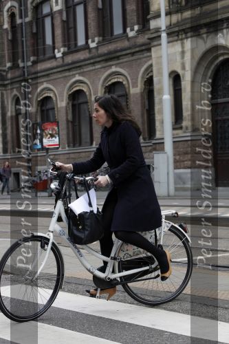 Amsterdam 4 april 2009
Halina Reijn  op de fiets in amsterdam.
Peter Smulders bv