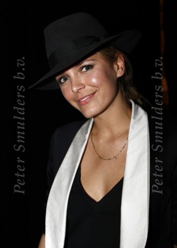 Amsterdam 30 januari 2009
Modeshow Blue Blood tijdens de amsterdam fashion week. hanna Verboom met hoed
Peter Smulders bv