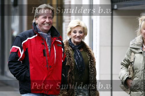 Amsterdam 19 februari 2008
Hanny en Ton Veerkamp aan het winkelen op de pc hooftstraat met vrienden.
Peter Smulders bv