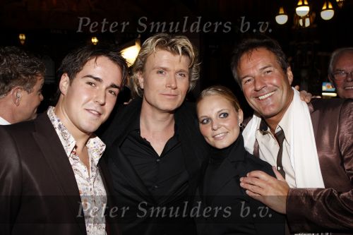 Amsterdam 5 november 2007
Premiere Hans Klok , see you in Vegas in Tuschinski. Hans Klok met vriend en \