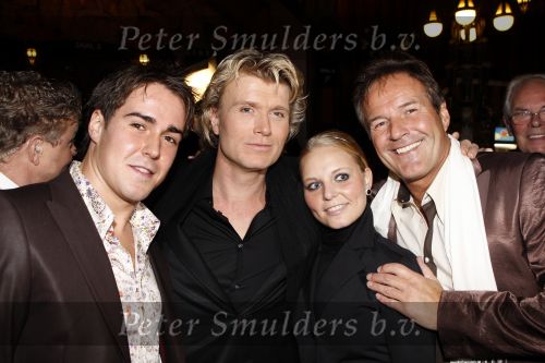 Amsterdam 5 november 2007
Premiere Hans Klok , see you in Vegas in Tuschinski. Hans Klok met vriend en \