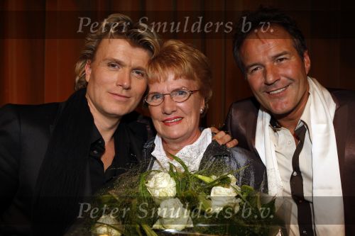 Amsterdam 5 november 2007
Premiere see you in Vegas van Hans Klok in Tuschinski. Hans Klok met zijn  Vriend en moeder