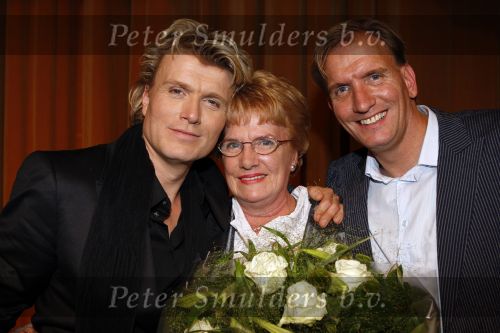 Amsterdam 5 november 2007
Premiere see you in Vegas van Hans Klok in Tuschinski. Hans Klok met zijn broer Wouter en moeder